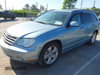 2008 Chrysler Pacifica Touring z VIN 2A8GM68X08R609025, wystawiony jako IAAI lot #42041242 z przebiegiem 178 975 mil mil oraz . Historia ofert i sprzedaży dostępna na DreamBid. Obrazek 2.