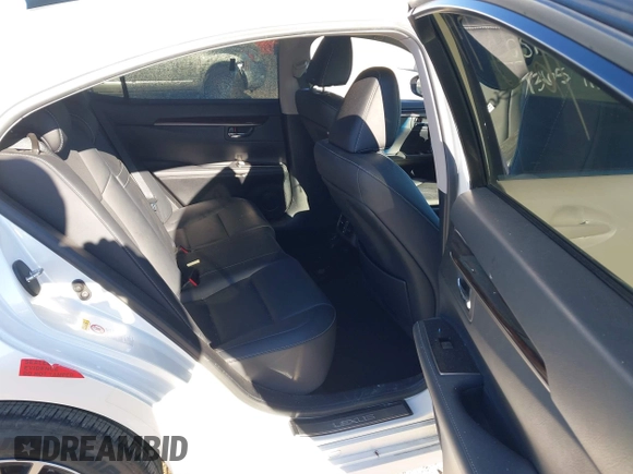 2016 Lexus ES 330 z VIN JTHBK1GG1G2246533, wystawiony jako IAAI lot #41056018 z przebiegiem 66 018 mil mil oraz . Historia ofert i sprzedaży dostępna na DreamBid. Obrazek 8.