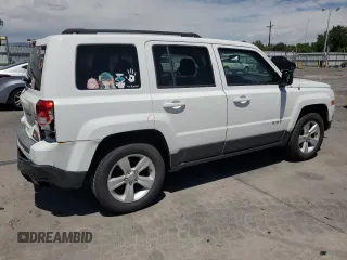 2016 Jeep Patriot High Altitude z VIN 1C4NJRFB8GD709309, wystawiony jako Copart lot #57939705 z przebiegiem 83 818 mil mil oraz Szkoda całkowita • Salvage title. Historia ofert i sprzedaży dostępna na DreamBid. Obrazek 3.