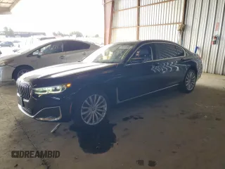 2022 BMW 7 Series 740i with VIN WBA7T2C03NCK24489, listed as a Copart auction lot 61241055 with 34,678 mi miles and Salvage title. Bid and sale history available at DreamBid. Image 1.