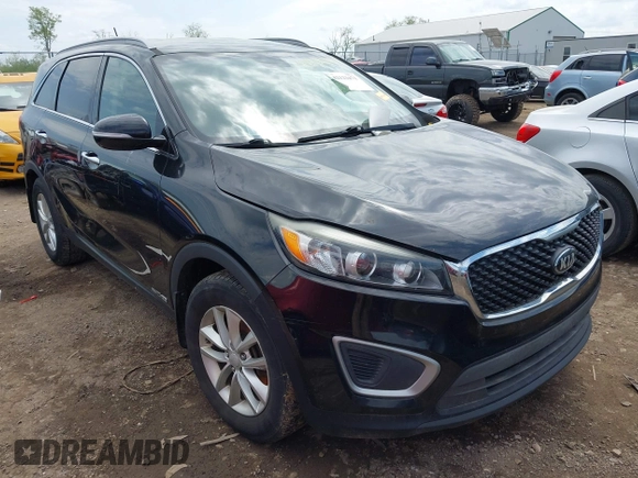 2016 Kia Sorento LX with VIN 5XYPGDA5XGG168325, listed as a IAAI auction lot 42123471 with 267,254 mi miles. Bid and sale history available at carsss.com. Image 1.