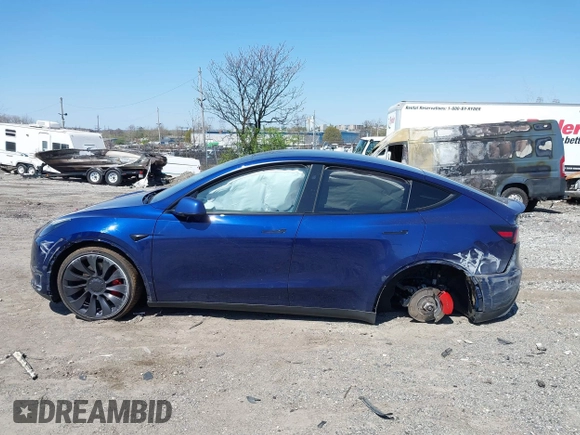 2023 Tesla Model Y Performance z VIN 7SAYGDEF4PF844933, wystawiony jako IAAI lot #42048999 z przebiegiem Nie podano mil oraz . Historia ofert i sprzedaży dostępna na DreamBid. Obrazek 13.