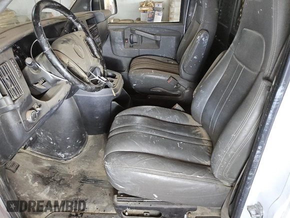 2017 Chevrolet Express Cargo Van with VIN 1GCWGBFG1H1324487, listed as a Copart auction lot 82925624 with 111,345 mi miles and Clean Title. Bid and sale history available at carsss.com. Image 7.