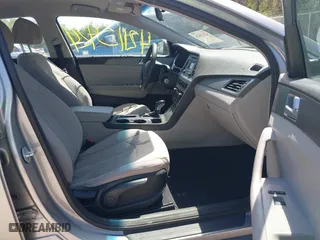 2015 Hyundai Sonata 2.4L SE with VIN 5NPE24AFXFH068876, listed as a IAAI auction lot 42113424 with 113,473 mi miles. Bid and sale history available at carsss.com. Image 5.