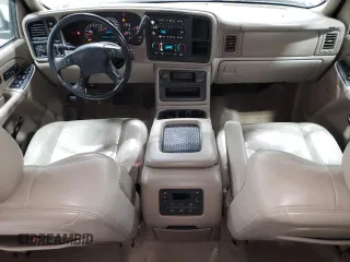 2004 Chevrolet Suburban Z71 with VIN 3GNFK16Z84G317016, listed as a Copart auction lot 74145374 with 257,362 mi miles and Clean Title. Bid and sale history available at carsss.com. Image 8.