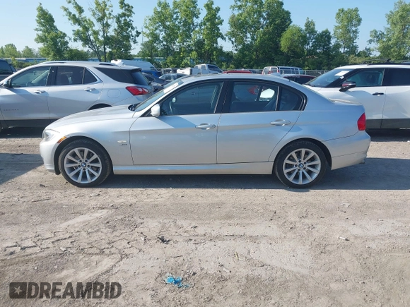 2011 BMW 3 Series 328i xDrive with VIN WBAPK7C57BF087773, listed as a IAAI auction lot 42653731 with 107,868 mi miles and . Bid and sale history available at DreamBid. Image 14.