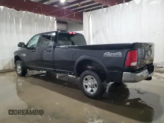2017 Ram 2500 Tradesman z VIN 3C6UR5HLXHG779912, wystawiony jako Copart lot #86354724 z przebiegiem 184 920 mil mil oraz Szkoda całkowita • Salvage title. Historia ofert i sprzedaży dostępna na DreamBid. Obrazek 2.