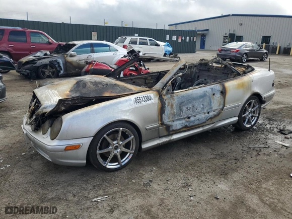 2001 Mercedes-Benz CLK-Class with VIN WDBLK70G11T082347, listed as a Copart auction lot 85513384 with 0 mi miles and Non Repairable. Bid and sale history available at carsss.com. Image 1.