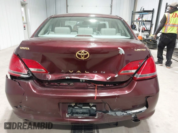 2006 Toyota Avalon XL with VIN 4T1BK36B56U166654, listed as a IAAI auction lot 41419852 with 276,216 mi miles. Bid and sale history available at carsss.com. Image 16.