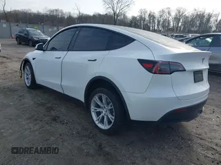 2022 Tesla Model Y Long Range z VIN 7SAYGDEE0NF435252, wystawiony jako IAAI lot #41449612 z przebiegiem 48 671 mil mil oraz . Historia ofert i sprzedaży dostępna na DreamBid. Obrazek 3.