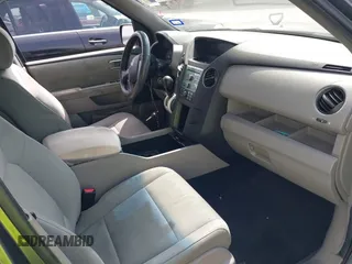 2011 Honda Pilot LX with VIN 5FNYF4H24BB098145, listed as a IAAI auction lot 41805201 with 144,920 mi miles. Bid and sale history available at carsss.com. Image 5.