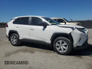 2024 Toyota RAV4 LE with VIN 2T3F1RFV0RC469033, listed as a Copart auction lot 48877565 with 8,247 mi miles and Salvage Title. Bid and sale history available at carsss.com. Image 1.