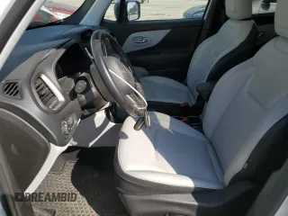 2020 Jeep Renegade Limited with VIN ZACNJBD13LPL72008, listed as a Copart auction lot 49093345 with 33,515 mi miles and Salvage title. Bid and sale history available at DreamBid. Image 7.
