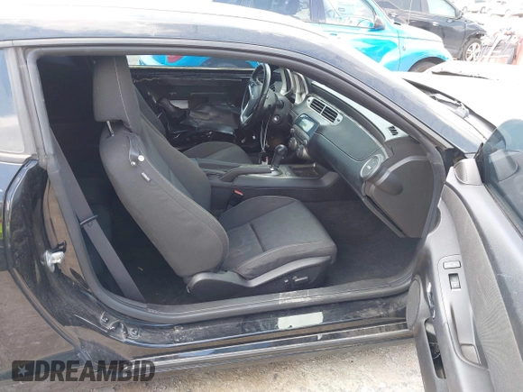 2012 Chevrolet Camaro 1LT z VIN 2G1FB1E30C9198434, wystawiony jako IAAI lot #42049821 z przebiegiem 180 813 mil mil oraz . Historia ofert i sprzedaży dostępna na DreamBid. Obrazek 5.