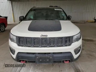 2019 Jeep Compass Trailhawk with VIN 3C4NJDDB9KT670934, listed as a Copart auction lot 48968305 with 101,129 mi miles and Clean Title. Bid and sale history available at carsss.com. Image 5.