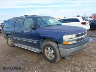 2003 Chevrolet Suburban LT with VIN 1GNEC16Z03J229017, listed as a IAAI auction lot 41241410 with 250,718 mi miles. Bid and sale history available at carsss.com. Image 1.