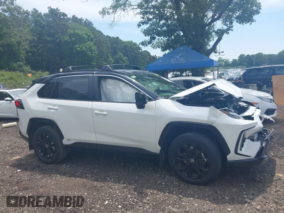 2022 Toyota RAV4 Hybrid XSE with VIN JTME6RFV2ND528229, listed as a IAAI auction lot 42573569 with 40,577 mi miles and . Bid and sale history available at DreamBid. Image 13.