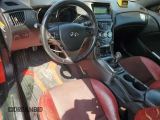 2013 Hyundai Genesis Coupe R-Spec z VIN KMHHU6KJ9DU111818, wystawiony jako Copart lot #50524205 z przebiegiem 113 465 mil mil oraz Czysty tytuł • Clean title. Historia ofert i sprzedaży dostępna na DreamBid. Obrazek 8.