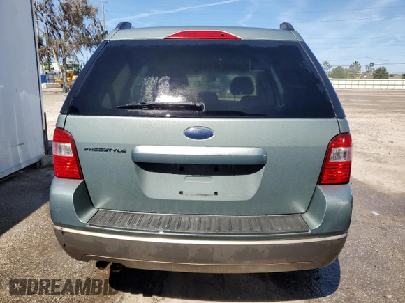 2005 Ford Freestyle SE with VIN 1FMZK01155GA26936, listed as a Copart auction lot 83083014 with 124,808 mi miles and Non Repairable. Bid and sale history available at carsss.com. Image 6.