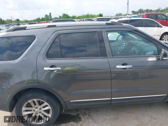 2015 Ford Explorer XLT with VIN 1FM5K7D8XFGB49343, listed as a IAAI auction lot 42159381 with 142,073 mi miles and . Bid and sale history available at carsss.com. Image 13.