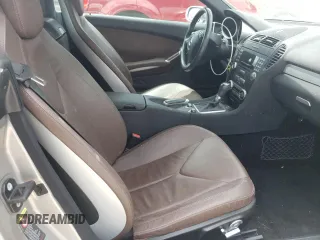 2005 Mercedes-Benz SLK 230/320 with VIN WDBWK56F95F025138, listed as a Copart auction lot 55011125 with 43,291 mi miles and Salvage title. Bid and sale history available at DreamBid. Image 10.