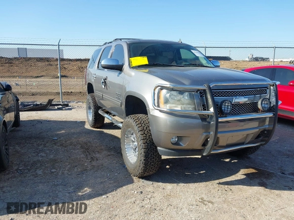 2009 Chevrolet Tahoe 2LT z VIN 1GNFC230X9R291177, wystawiony jako IAAI lot #41965944 z przebiegiem 71 073 mil mil oraz . Historia ofert i sprzedaży dostępna na DreamBid. Obrazek 1.