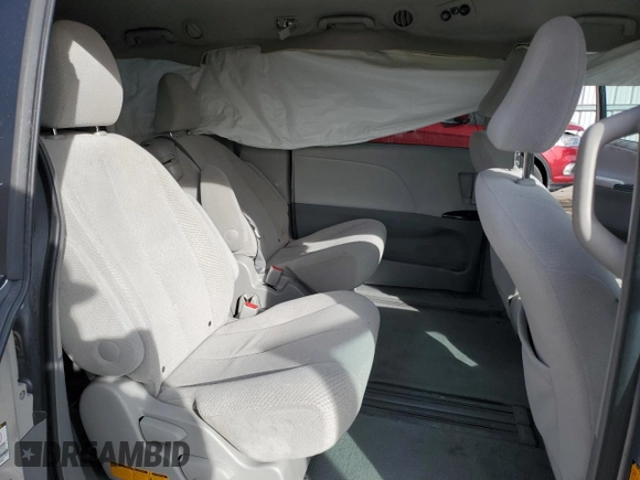 2012 Toyota Sienna LE AAS z VIN 5TDKK3DC7CS192916, wystawiony jako Copart lot #43219255 z przebiegiem 214 612 mil mil oraz Nie do naprawy • Non repairable. Historia ofert i sprzedaży dostępna na DreamBid. Obrazek 12.