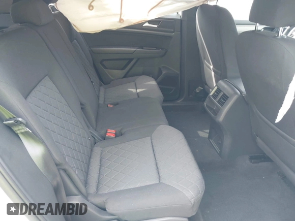 2020 Volkswagen Atlas S z VIN 1V2GC2CAXLC202612, wystawiony jako IAAI lot #42364811 z przebiegiem 73 957 mil mil oraz . Historia ofert i sprzedaży dostępna na DreamBid. Obrazek 8.