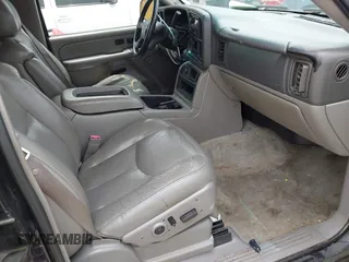 2004 Chevrolet Tahoe LT with VIN 1GNEC13Z14R203713, listed as a IAAI auction lot 42490743 with 216,529 mi miles and . Bid and sale history available at DreamBid. Image 5.