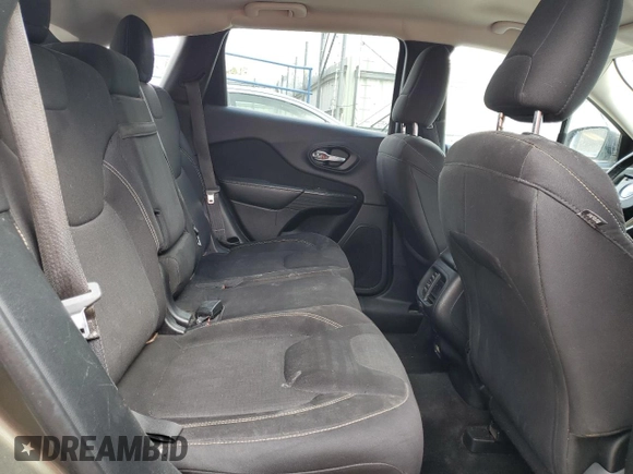 2015 Jeep Cherokee Latitude with VIN 1C4PJMCS7FW636386, listed as a Copart auction lot 75179484 with 169,815 mi miles and Non Repairable. Bid and sale history available at DreamBid. Image 11.