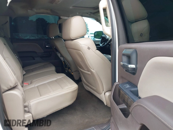 2015 GMC Sierra 2500HD Denali z VIN 1GT120E89FF190917, wystawiony jako IAAI lot #42271537 z przebiegiem 149 307 mil mil oraz . Historia ofert i sprzedaży dostępna na DreamBid. Obrazek 8.