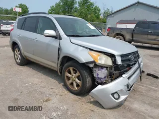 2009 Toyota RAV4 Limited с VIN JTMBK31VX9D001869, выставлен на аукционе IAAI как лот 42404635 с пробегом 228 378 миль миль и . История ставок и продаж доступна на DreamBid. Изображение 1.