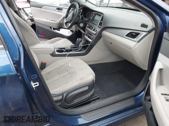 2019 Hyundai Sonata SE with VIN 5NPE24AF0KH737313, listed as a IAAI auction lot 41618811 with 104,822 mi miles and . Bid and sale history available at carsss.com. Image 5.