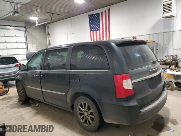2015 Chrysler Town & Country S with VIN 2C4RC1HG4FR572726, listed as a Copart auction lot 86858984 with 140,033 mi miles and Salvage Title. Bid and sale history available at DreamBid. Image 2.