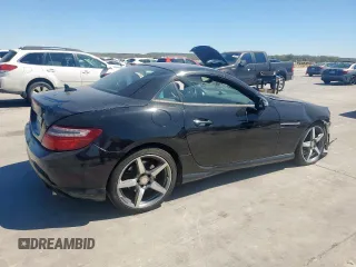 2015 Mercedes-Benz SLK 250 z VIN WDDPK4HA9FF107718, wystawiony jako Copart lot #50418325 z przebiegiem 73 718 mil mil oraz Czysty tytuł • Clean title. Historia ofert i sprzedaży dostępna na DreamBid. Obrazek 3.