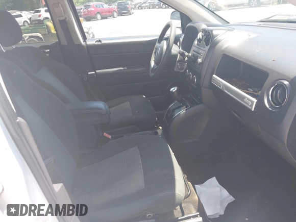 2016 Jeep Compass Sport with VIN 1C4NJCBA6GD560179, listed as a IAAI auction lot 42156503 with 177,265 mi miles and . Bid and sale history available at DreamBid. Image 5.