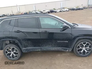 2024 Jeep Compass Limited z VIN 3C4NJDCN1RT141824, wystawiony jako IAAI lot #40741507 z przebiegiem 3 028 mil mil oraz . Historia ofert i sprzedaży dostępna na DreamBid. Obrazek 13.