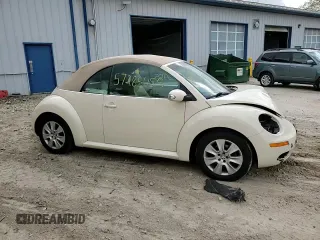 2009 Volkswagen Beetle S with VIN 3VWRG31Y39M402031, listed as a Copart auction lot 57285455 with 101,220 mi miles and Salvage title. Bid and sale history available at DreamBid. Image 14.