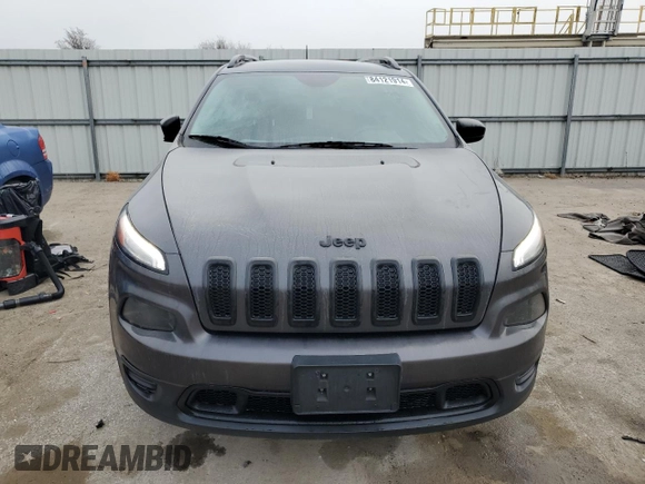 2017 Jeep Cherokee Altitude z VIN 1C4PJLABXHW578483, wystawiony jako Copart lot #84121914 z przebiegiem 118 259 mil mil oraz Szkoda całkowita • Salvage title. Historia ofert i sprzedaży dostępna na DreamBid. Obrazek 5.