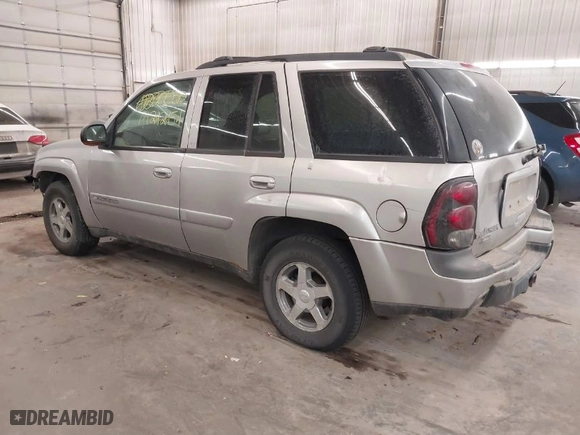 2004 Chevrolet TrailBlazer LT with VIN 1GNDT13S842284264, listed as a IAAI auction lot 41242454 with 226,914 mi miles. Bid and sale history available at carsss.com. Image 3.