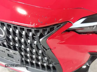 2025 Lexus NX 350 Premium z VIN 2T2GGCEZ5SC086994, wystawiony jako IAAI lot #42482143 z przebiegiem 169 mil mil oraz . Historia ofert i sprzedaży dostępna na DreamBid. Obrazek 19.