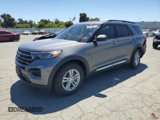 2022 Ford Explorer XLT z VIN 1FMSK7DH3NGA15484, wystawiony jako Copart lot #57819405 z przebiegiem 50 386 mil mil oraz Szkoda całkowita • Salvage title. Historia ofert i sprzedaży dostępna na DreamBid. Obrazek 1.
