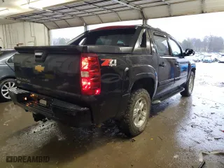 2013 Chevrolet Avalanche LT with VIN 3GNTKFE72DG123999, listed as a Copart auction lot 45189975 with 89,396 mi miles and Salvage Title. Bid and sale history available at carsss.com. Image 3.