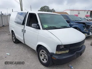2004 Chevrolet Astro Cargo Van with VIN 1GCDM19X54B128451, listed as a IAAI auction lot 41231618 with 322,091 mi miles. Bid and sale history available at carsss.com. Image 1.