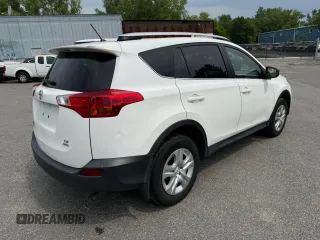 2005 Toyota Camry LE z VIN 4T1BE30K85U013233, wystawiony jako Copart lot #60278275 z przebiegiem 155 037 mil mil oraz Czysty tytuł • Clean title. Historia ofert i sprzedaży dostępna na DreamBid. Obrazek 4.