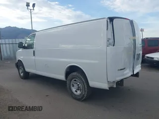 2019 Chevrolet Express Cargo with VIN 1GCWGAFP1K1254216, listed as a IAAI auction lot 42434125 with 257,792 mi miles and . Bid and sale history available at DreamBid. Image 3.