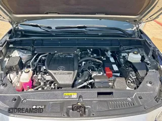2023 Toyota Highlander L with VIN 5TDKDRAH1PS526764, listed as a Copart auction lot 67452805 with 9,841 mi miles and Clean title. Bid and sale history available at DreamBid. Image 7.