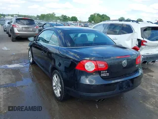 2010 Volkswagen Eos Lux z VIN WVWFA7AH1AV025675, wystawiony jako IAAI lot #42113813 z przebiegiem 93 885 mil mil oraz . Historia ofert i sprzedaży dostępna na DreamBid. Obrazek 3.