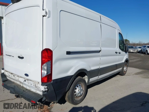 2022 Ford Transit Cargo z VIN 1FTBR2CG0NKA17606, wystawiony jako IAAI lot #41061434 z przebiegiem 64 062 mil mil oraz . Historia ofert i sprzedaży dostępna na DreamBid. Obrazek 4.