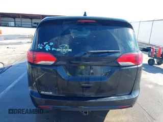2020 Chrysler Pacifica Touring with VIN 2C4RC1FG8LR150540, listed as a IAAI auction lot 41506101 with 152,046 mi miles and . Bid and sale history available at DreamBid. Image 16.